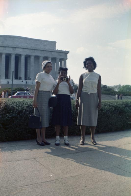 Photo of young Audrey (Umi) with mother Carmen (R) and cousin Margie (L) in front of Lincoln Memorial.