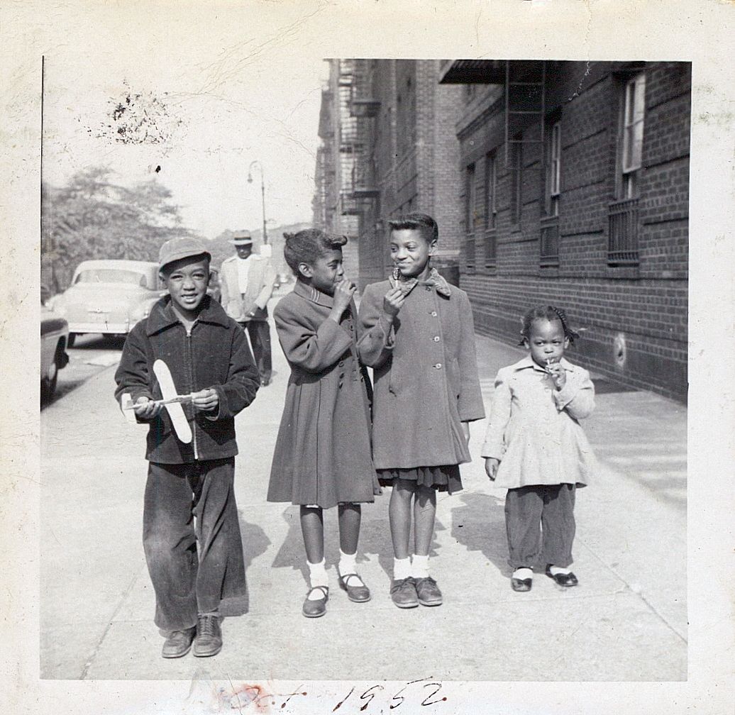 Lollipops and airplanes in Harlem